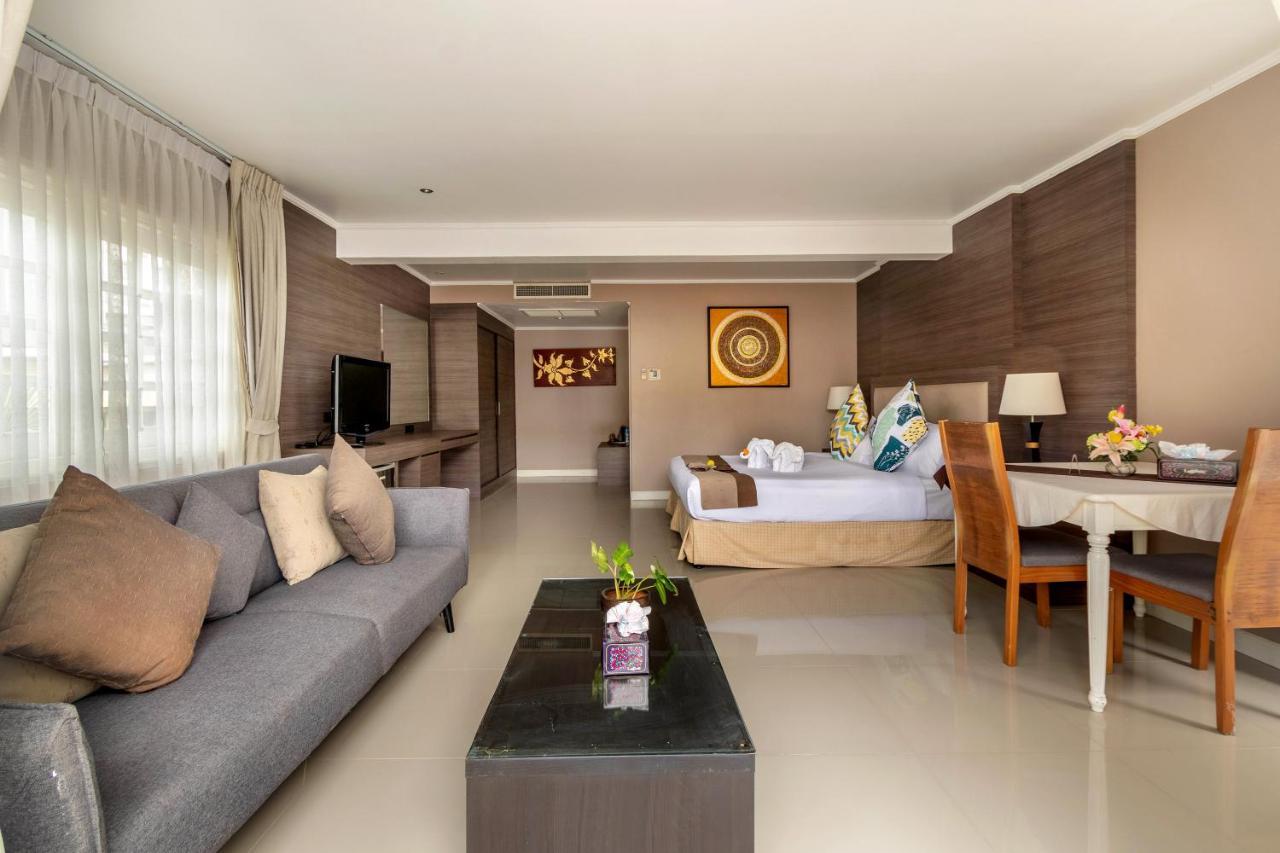 Villa Atchara Patong Luaran gambar