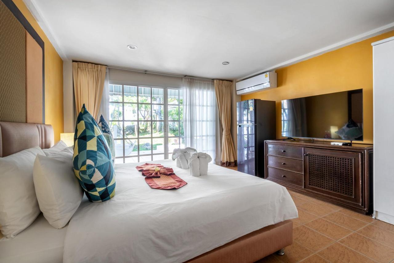 Villa Atchara Patong Luaran gambar